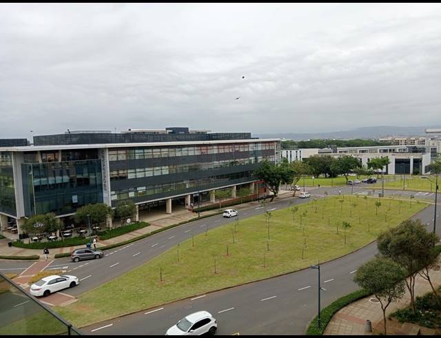 1 BEDROOM APARTMENT FOR SALE IN UMHLANGA RIDGE